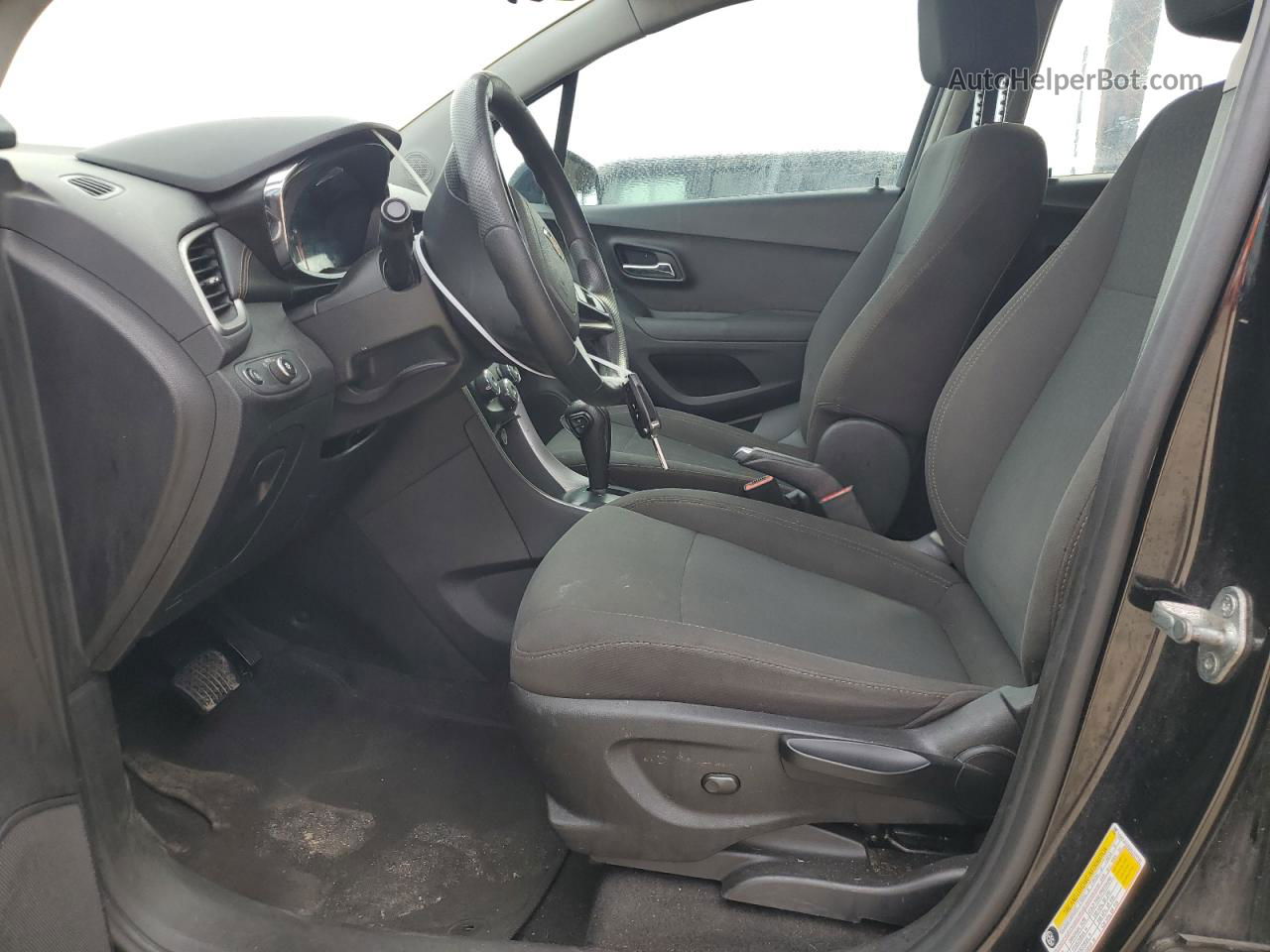 2019 Chevrolet Trax Ls Черный vin: 3GNCJKSB5KL377781