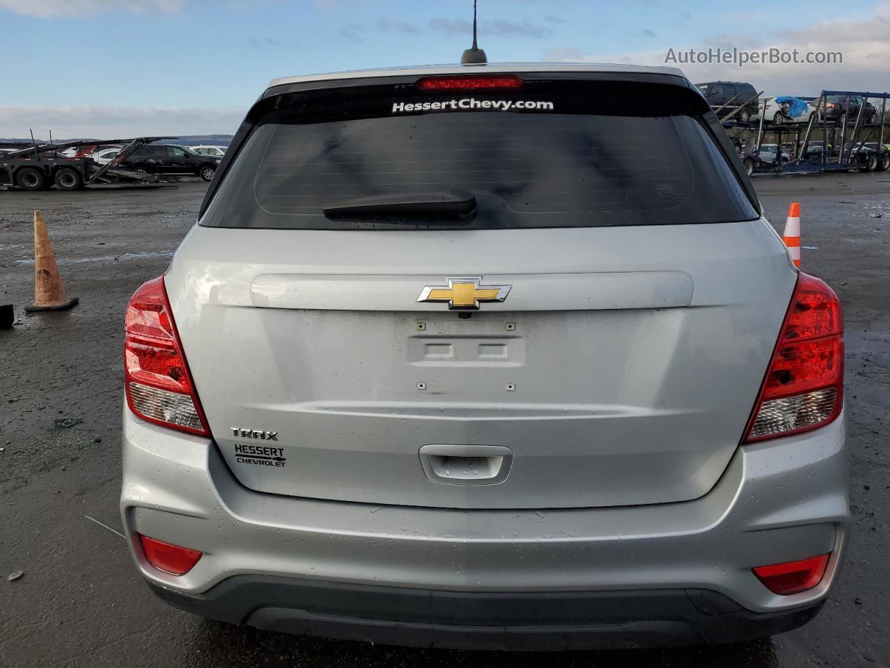 2019 Chevrolet Trax Ls Silver vin: 3GNCJKSB6KL262462