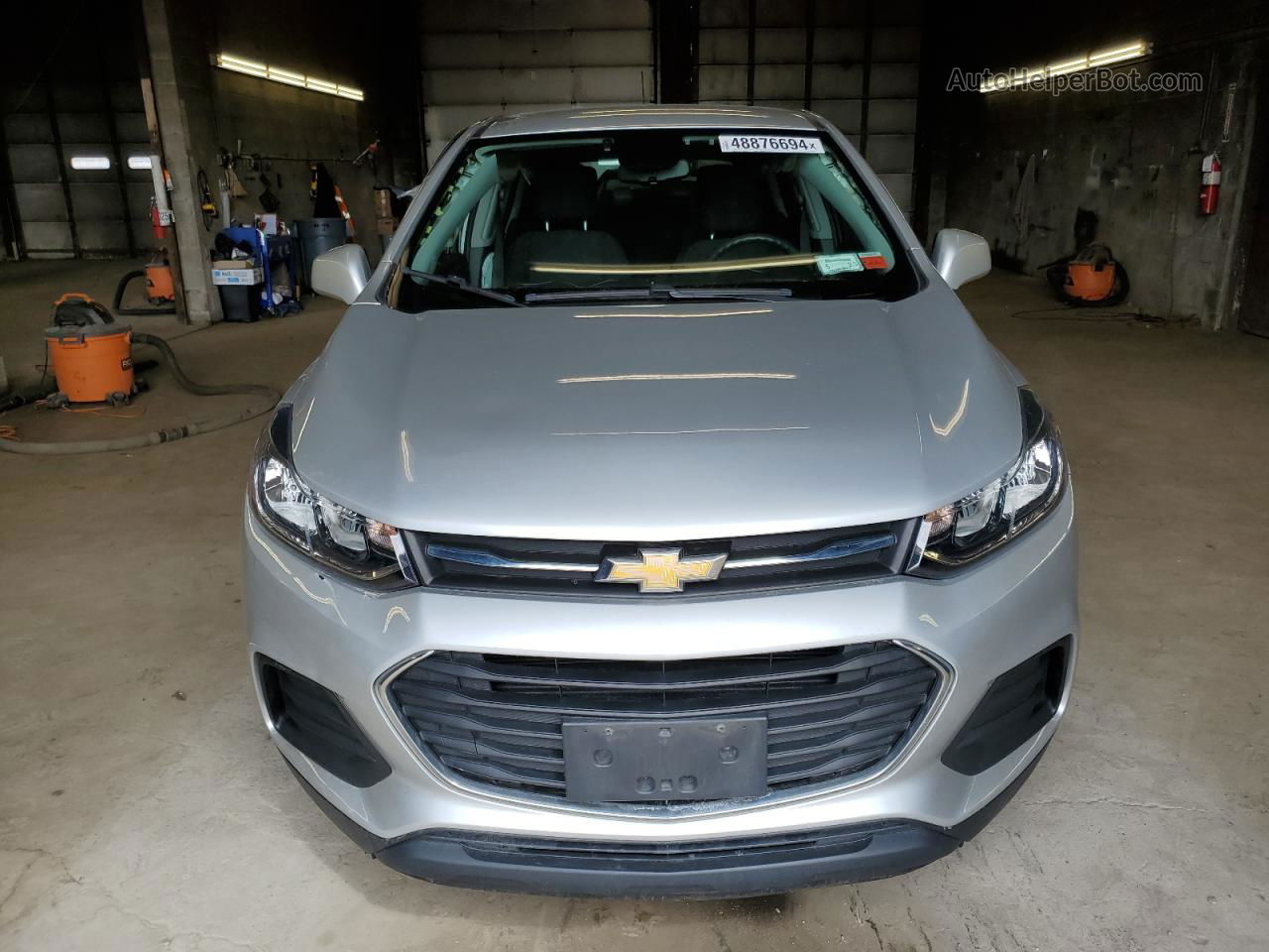 2019 Chevrolet Trax Ls Silver vin: 3GNCJKSB7KL366393