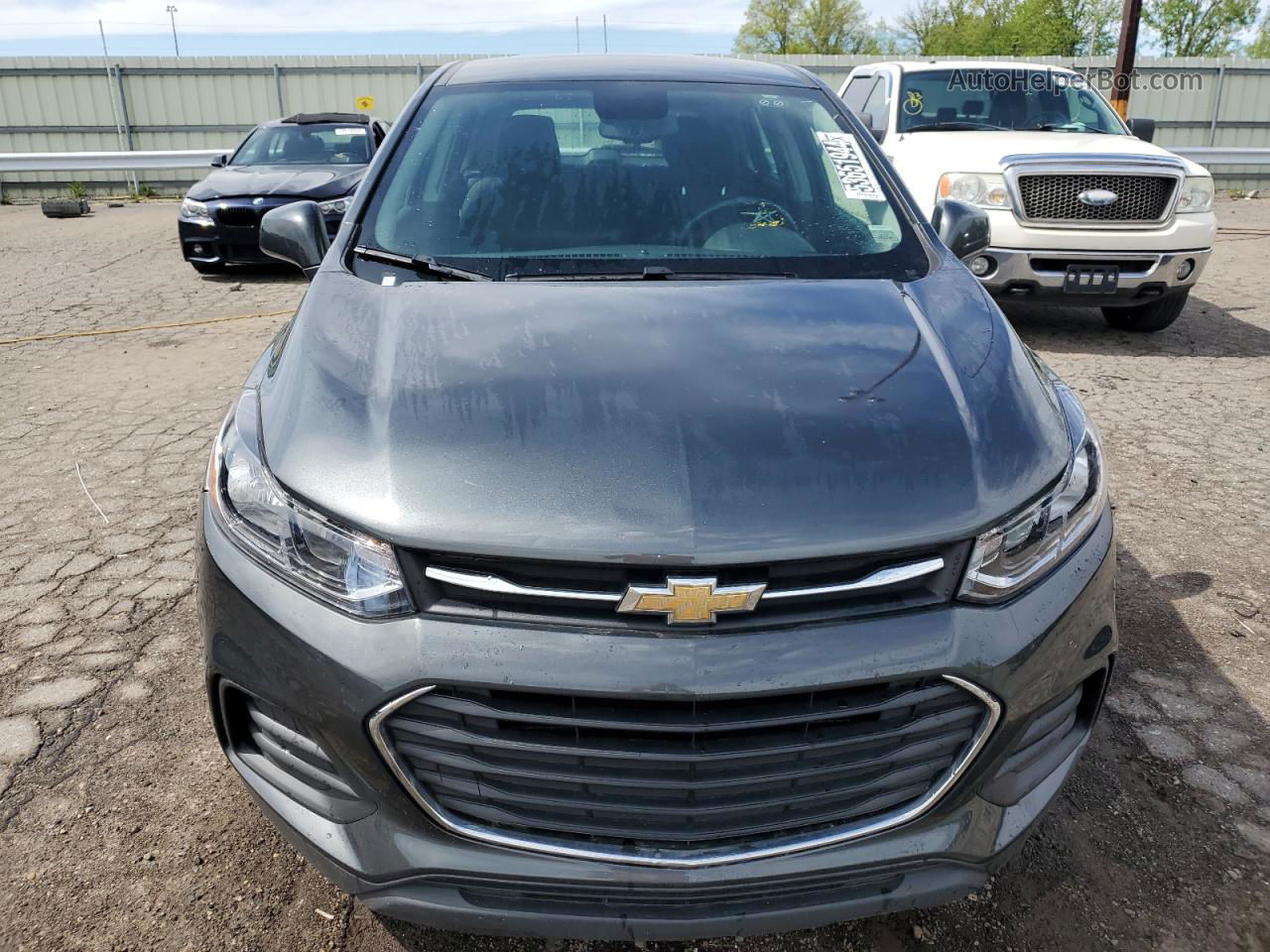 2019 Chevrolet Trax Ls Gray vin: 3GNCJKSB7KL387938