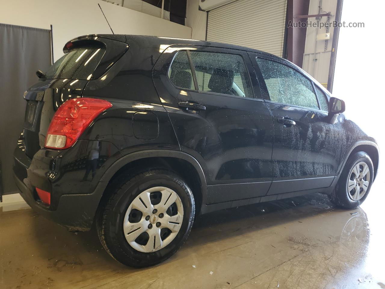 2019 Chevrolet Trax Ls Black vin: 3GNCJKSB8KL186467