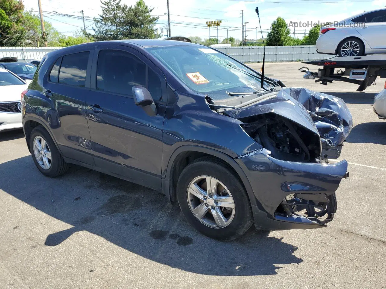 2019 Chevrolet Trax Ls Blue vin: 3GNCJKSB8KL301827