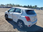 2019 Chevrolet Trax Ls White vin: 3GNCJKSBXKL322601