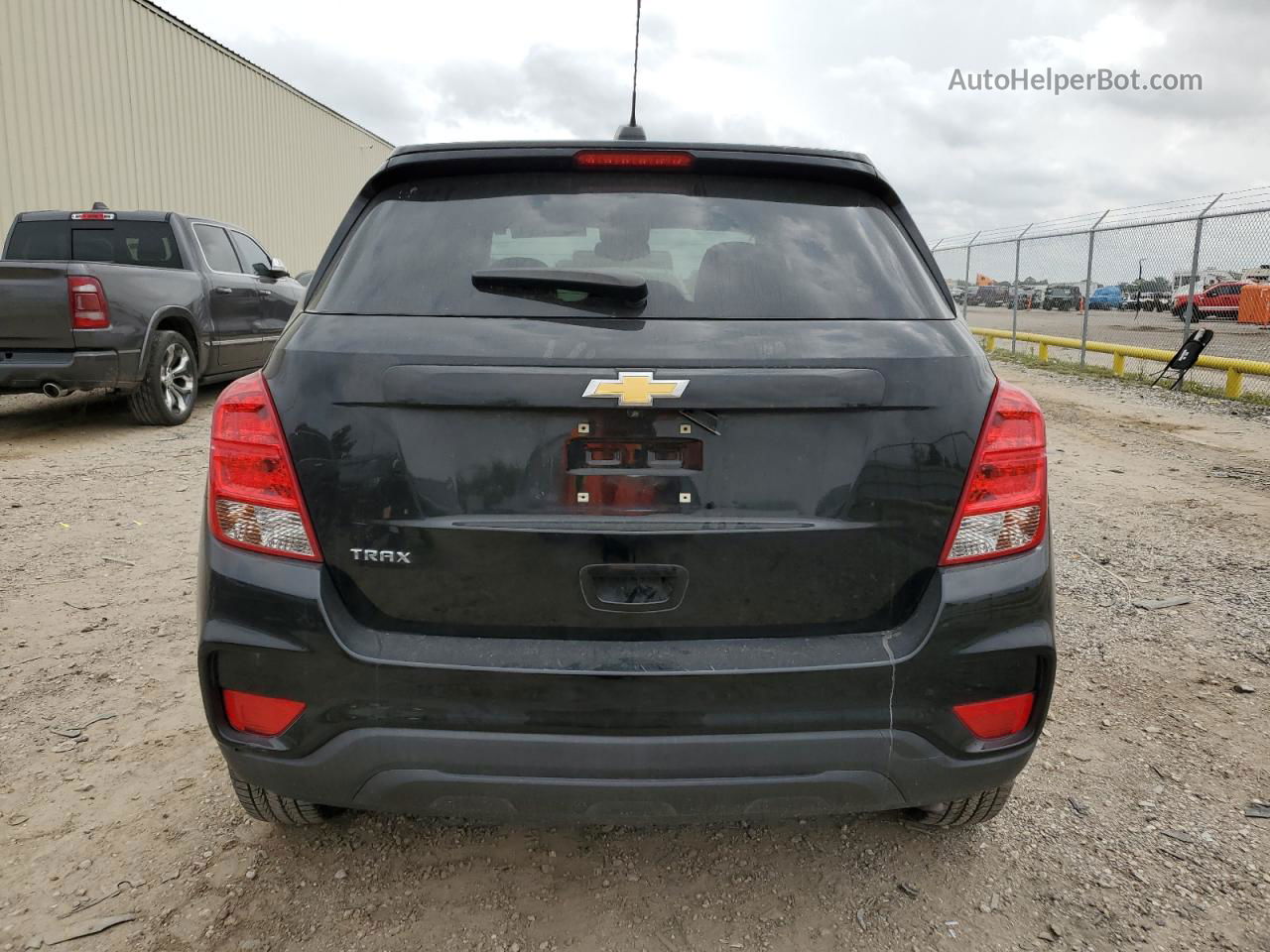 2019 Chevrolet Trax Ls Black vin: 3GNCJKSBXKL337129