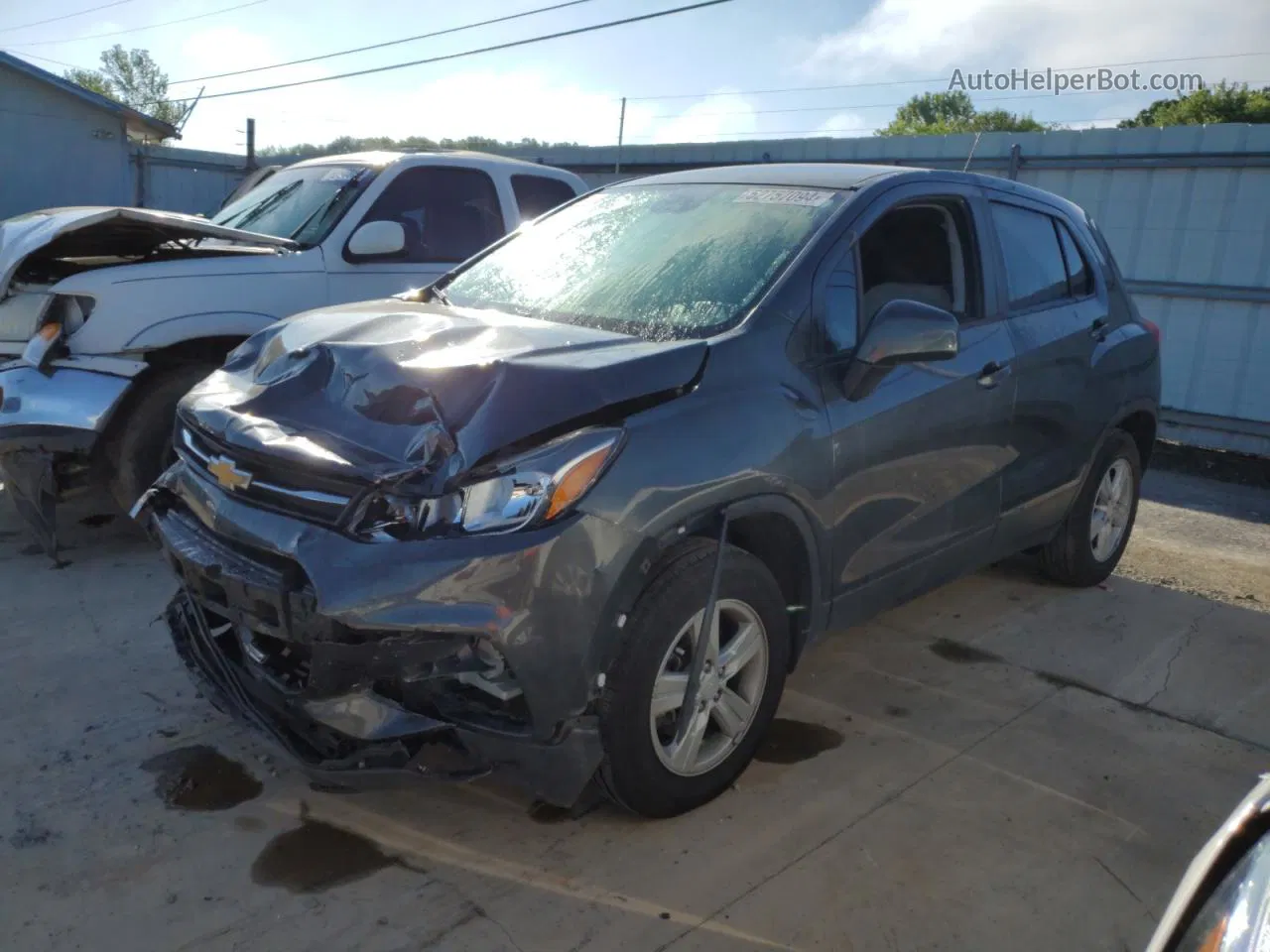 2019 Chevrolet Trax Ls Gray vin: 3GNCJNSB0KL387166