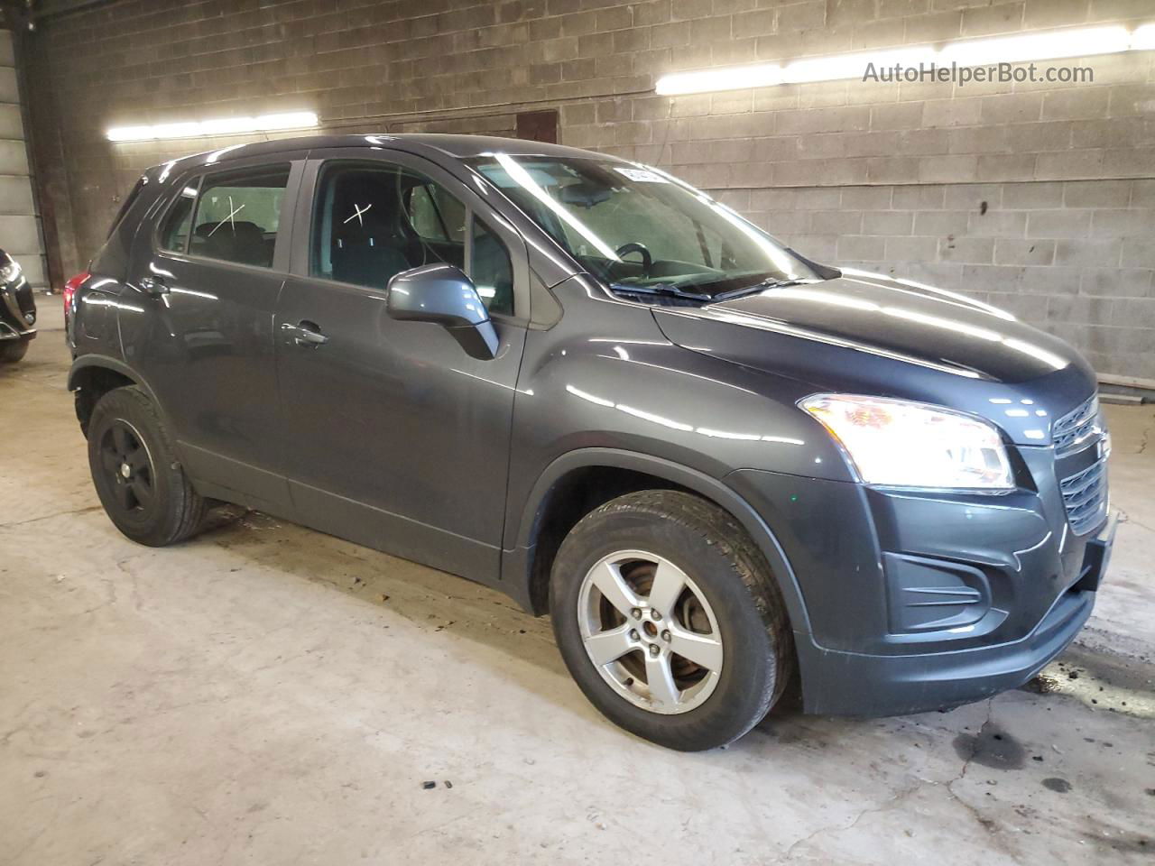 2016 Chevrolet Trax Ls Gray vin: 3GNCJNSB2GL223568