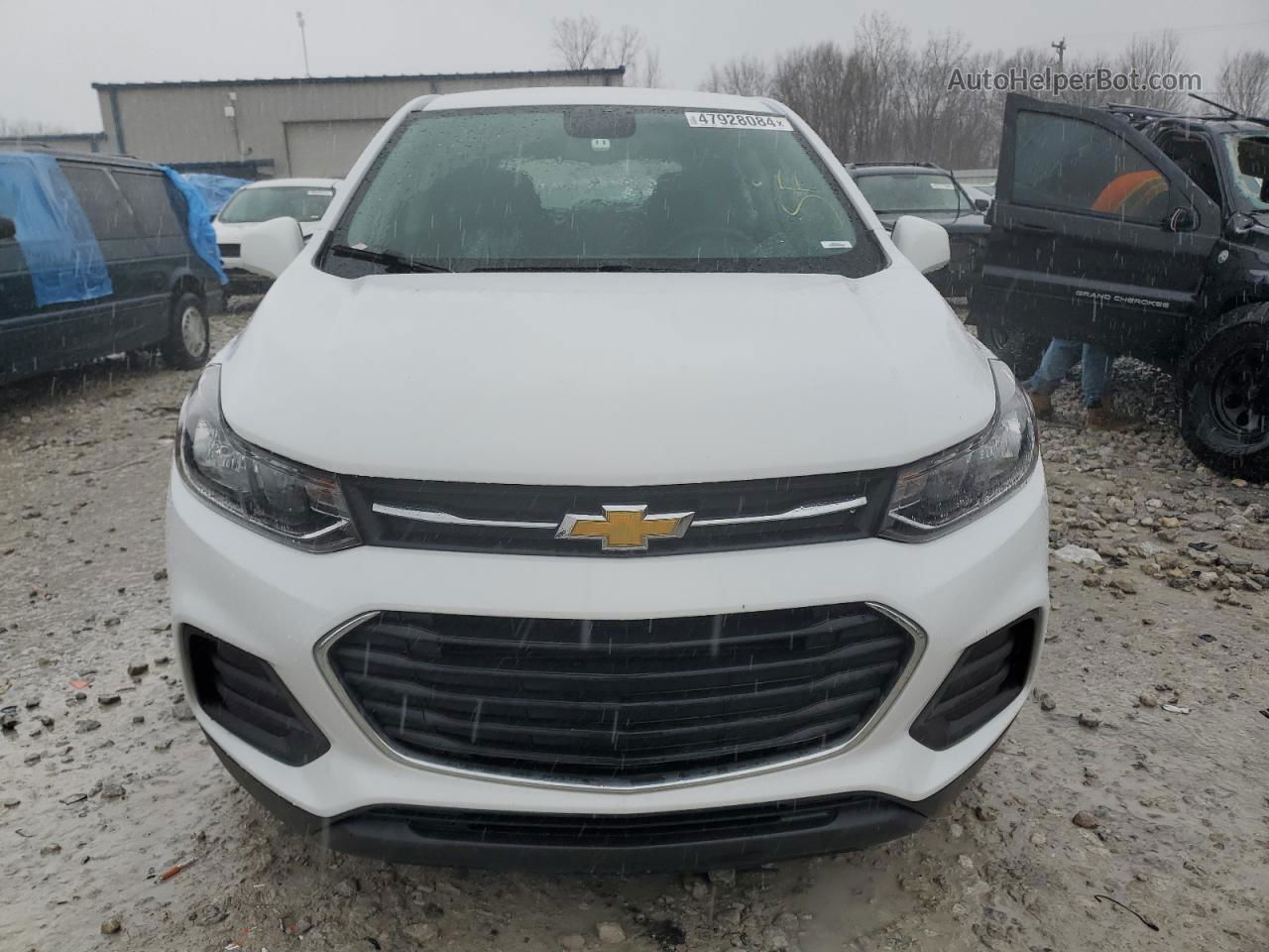 2019 Chevrolet Trax Ls White vin: 3GNCJNSBXKL368639