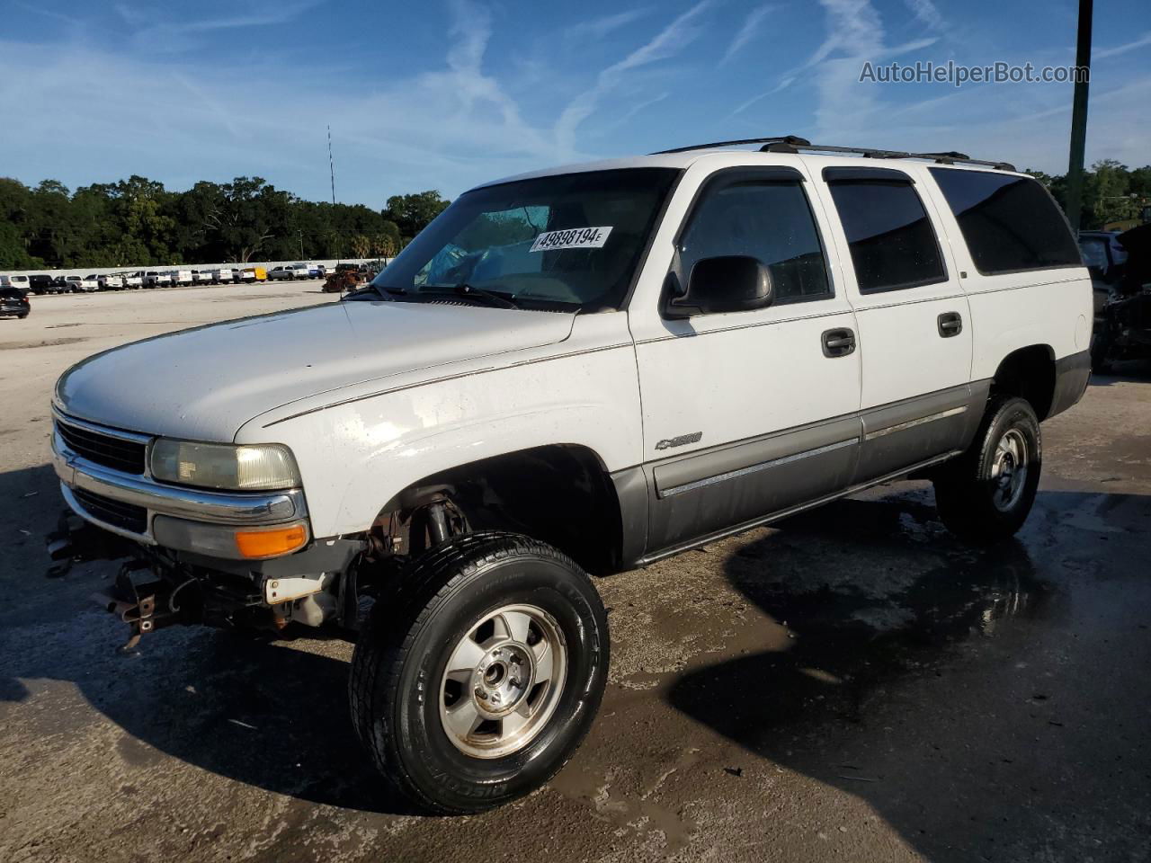 2000 Chevrolet Suburban C1500 White vin: 3GNEC16T0YG181555