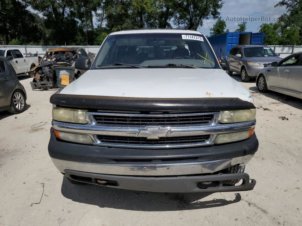 2000 Chevrolet Suburban C1500 White vin: 3GNEC16T2YG146869