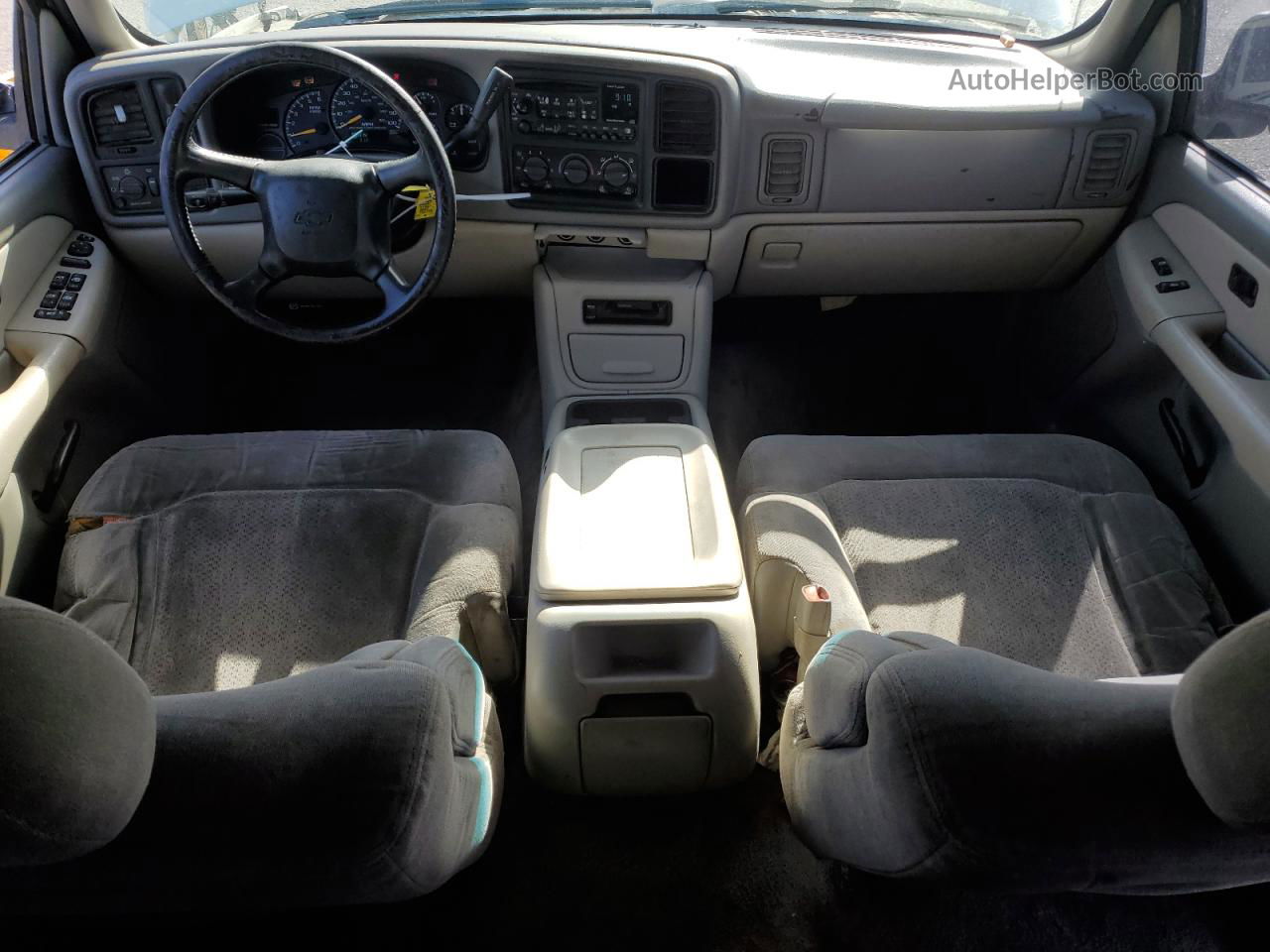 2000 Chevrolet Suburban C1500 Белый vin: 3GNEC16T5YG186749