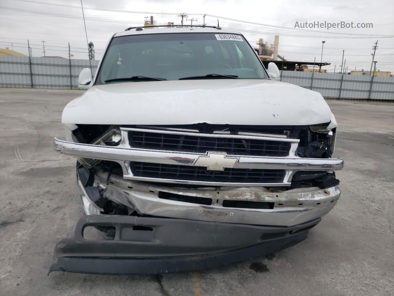 2005 Chevrolet Suburban C1500 White vin: 3GNEC16Z05G216515