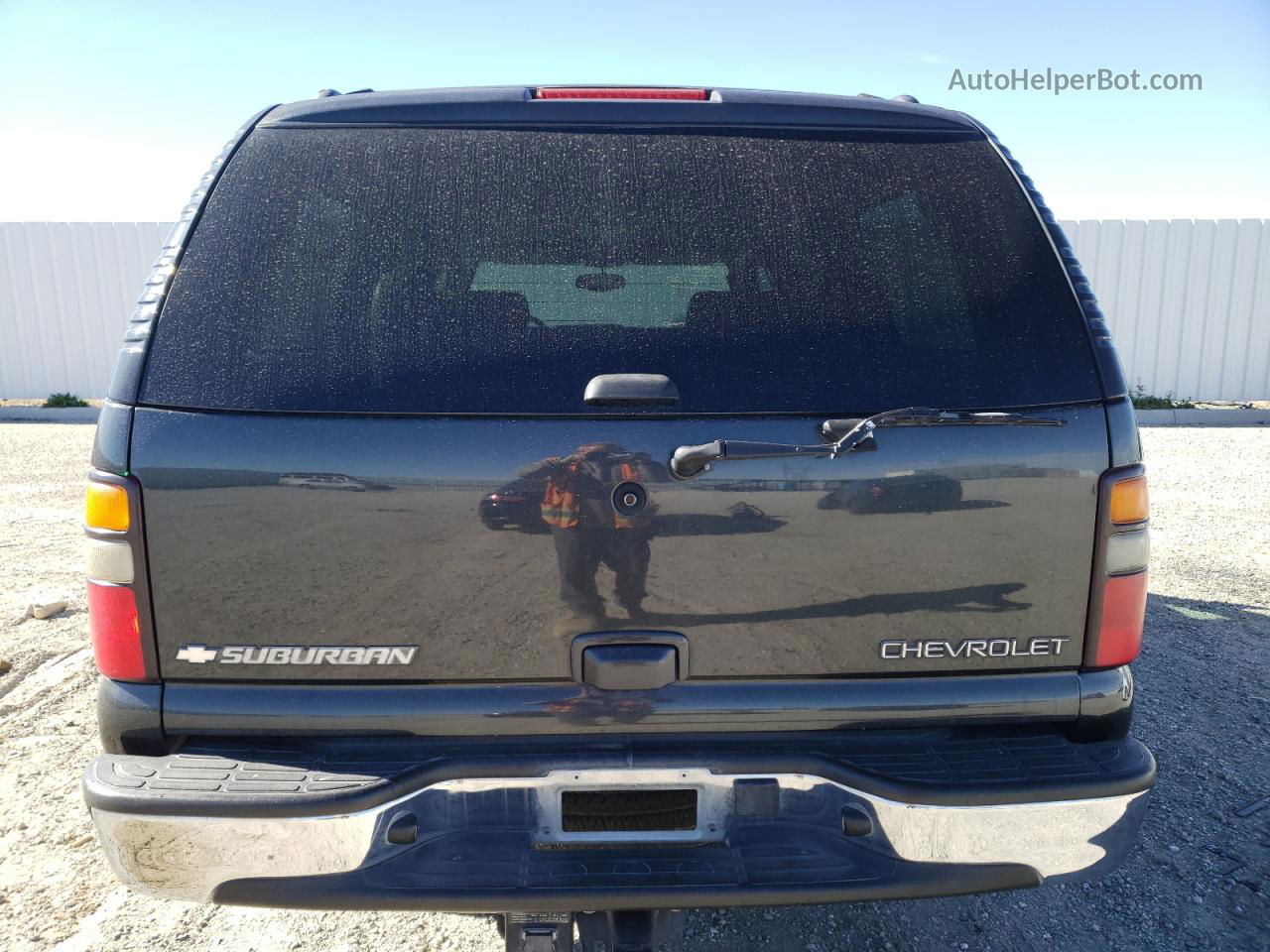 2005 Chevrolet Suburban C1500 Gray vin: 3GNEC16Z15G283608