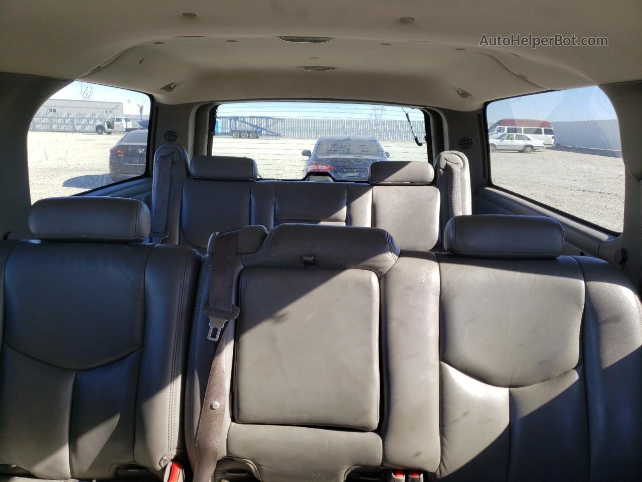 2005 Chevrolet Suburban C1500 Gray vin: 3GNEC16Z15G283608