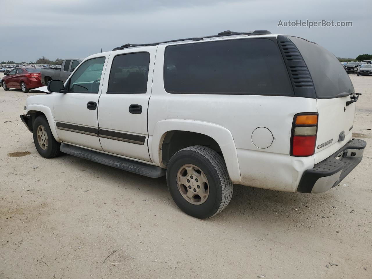 2005 Chevrolet Suburban C1500 White vin: 3GNEC16Z25G179273