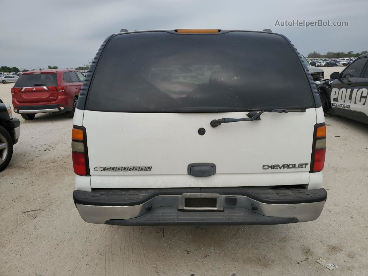 2005 Chevrolet Suburban C1500 White vin: 3GNEC16Z25G179273