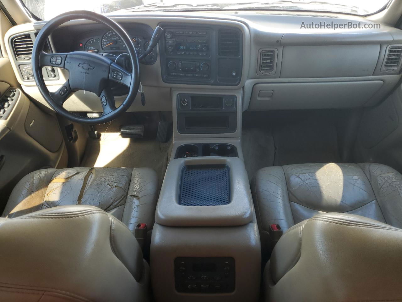 2005 Chevrolet Suburban C1500 White vin: 3GNEC16Z25G195442