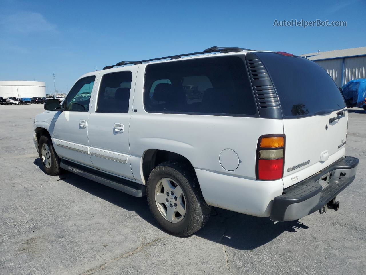 2005 Chevrolet Suburban C1500 White vin: 3GNEC16Z25G195442