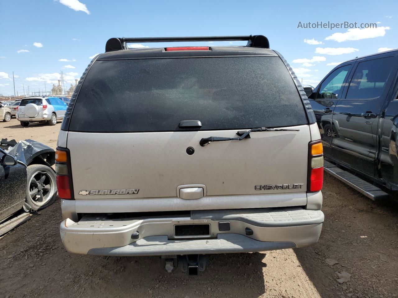 2005 Chevrolet Suburban C1500 Beige vin: 3GNEC16Z25G287845