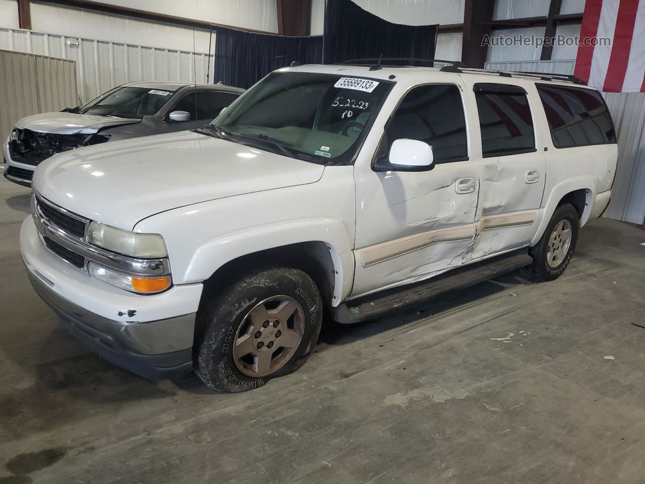 2005 Chevrolet Suburban C1500 White vin: 3GNEC16Z85G108322