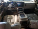 2005 Chevrolet Suburban C1500 White vin: 3GNEC16Z85G108322