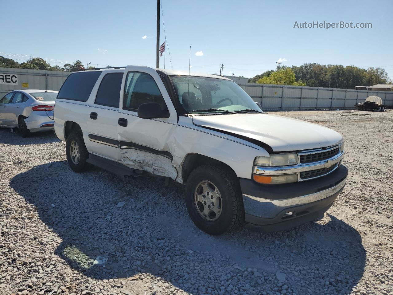 2005 Chevrolet Suburban C1500 White vin: 3GNEC16Z85G196692