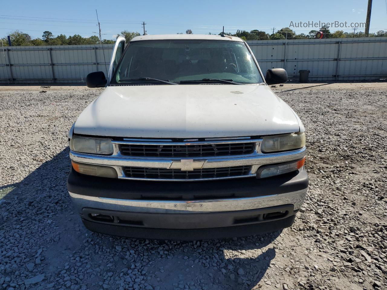 2005 Chevrolet Suburban C1500 White vin: 3GNEC16Z85G196692