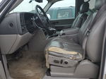 2005 Chevrolet Suburban C1500 Белый vin: 3GNEC16Z95G193560