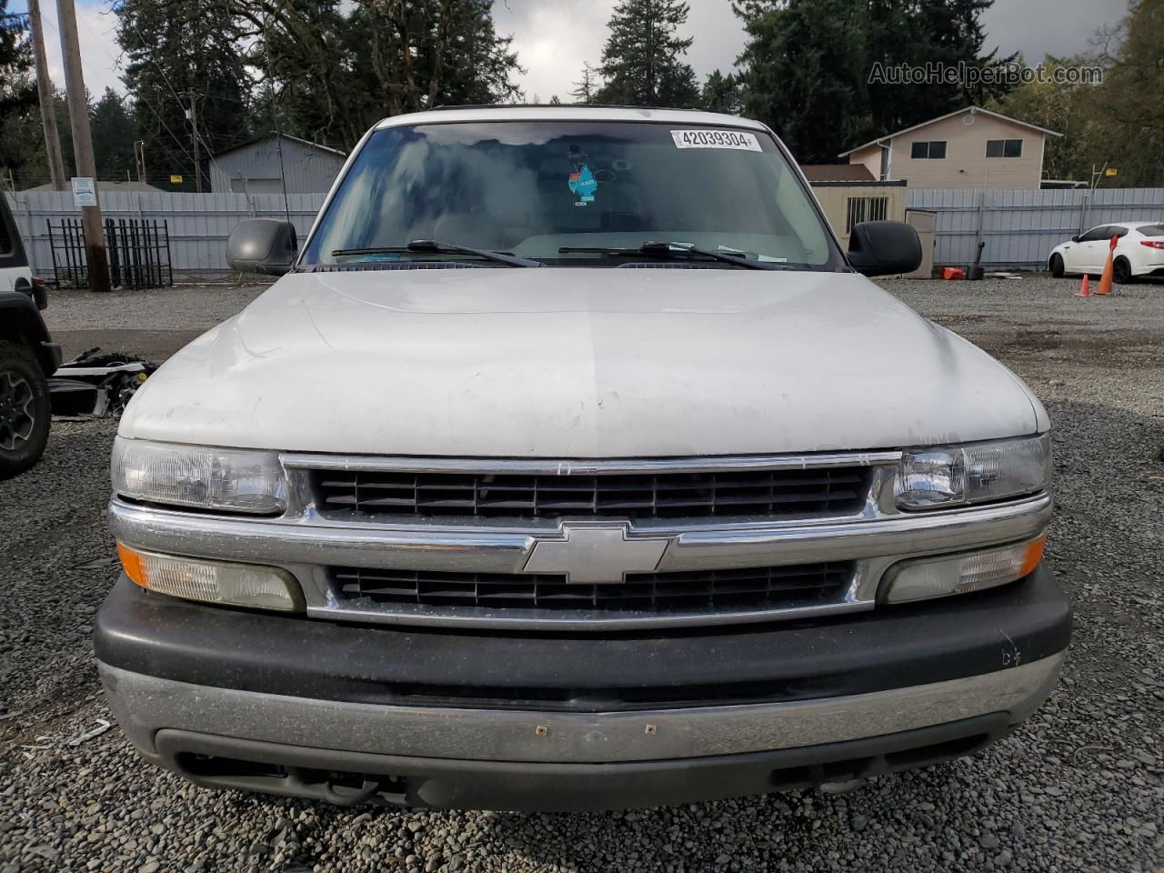 2000 Chevrolet Suburban K1500 Белый vin: 3GNFK16T2YG165736