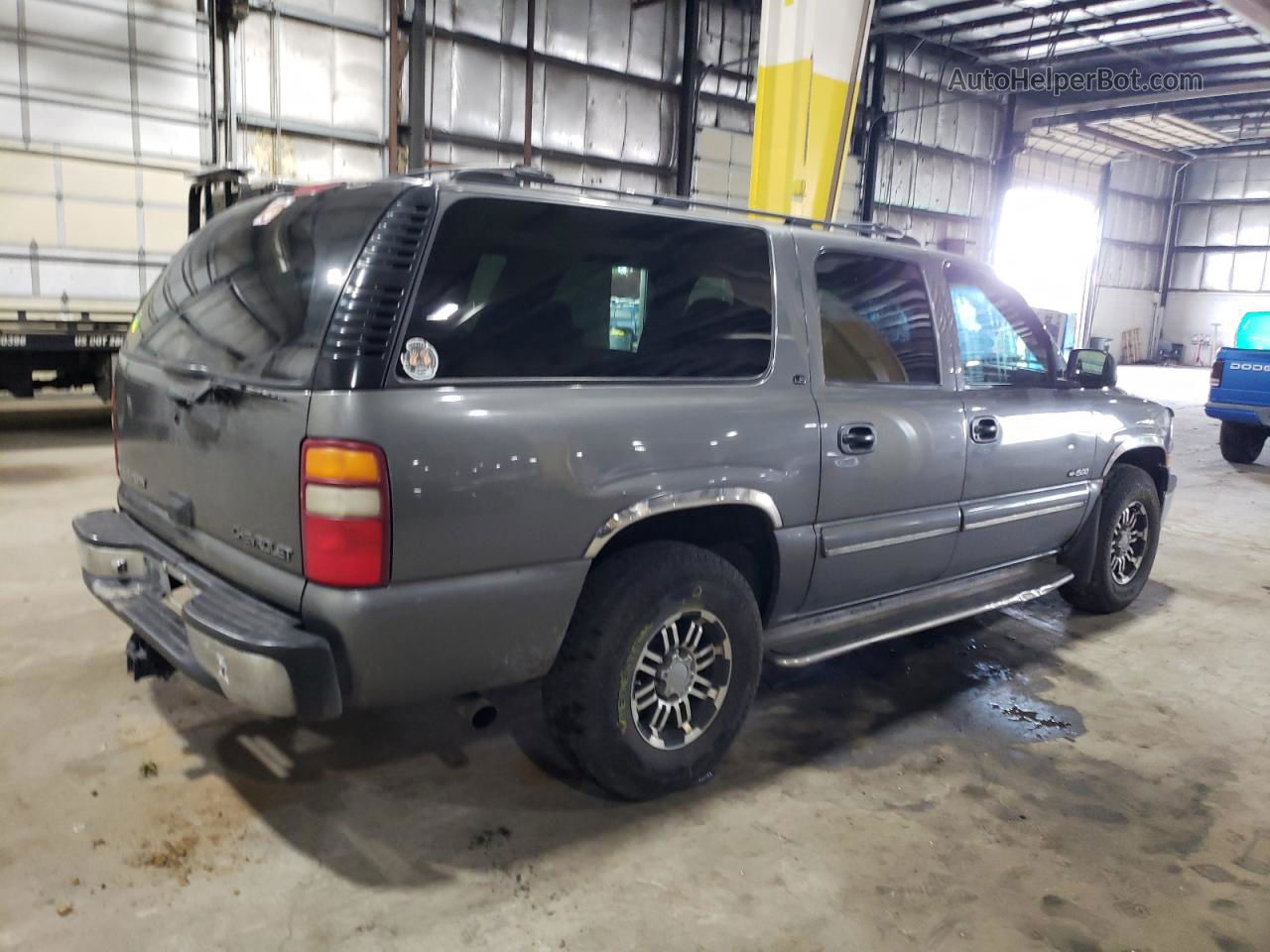 2000 Chevrolet Suburban K1500 Gray vin: 3GNFK16T2YG178910