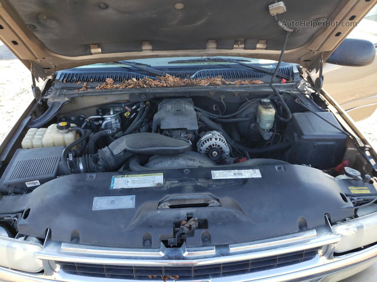 2000 Chevrolet Suburban K1500 Золотой vin: 3GNFK16T3YG203135