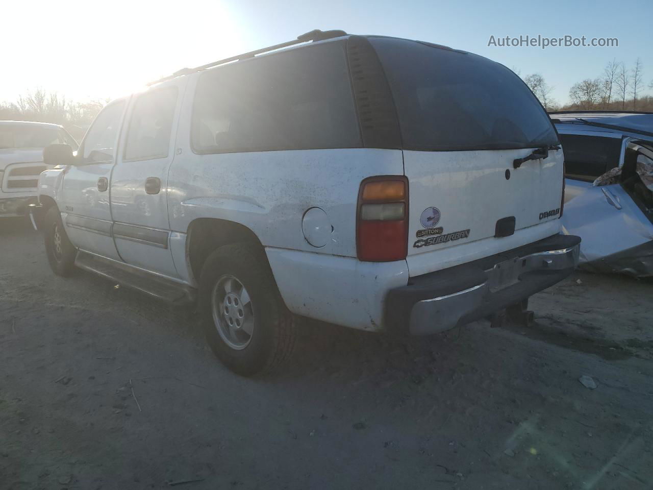 2000 Chevrolet Suburban K1500 White vin: 3GNFK16T4YG109054