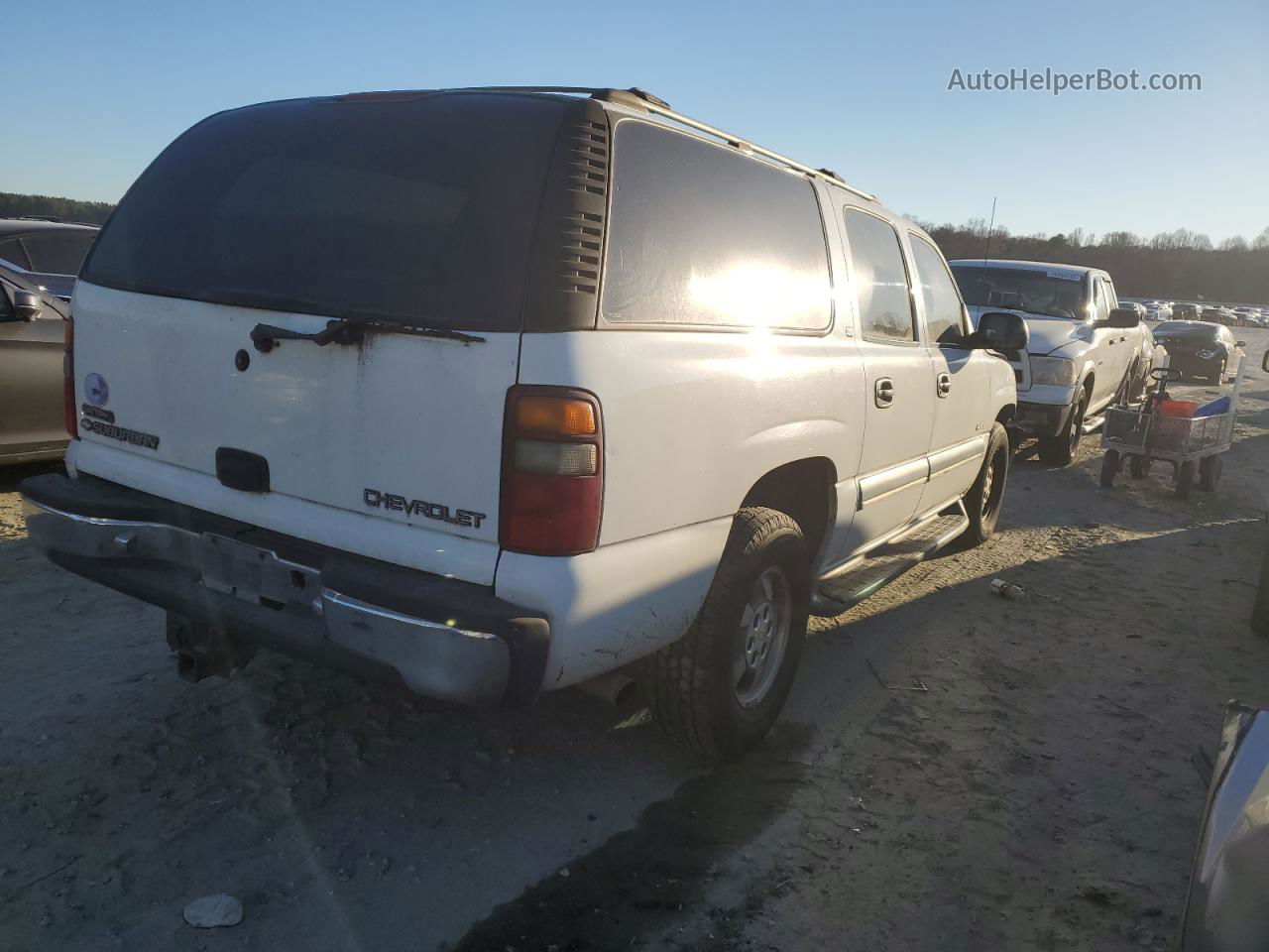 2000 Chevrolet Suburban K1500 Белый vin: 3GNFK16T4YG109054