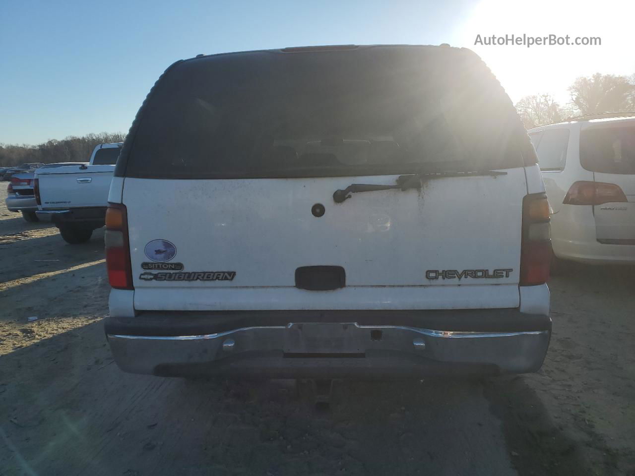 2000 Chevrolet Suburban K1500 White vin: 3GNFK16T4YG109054