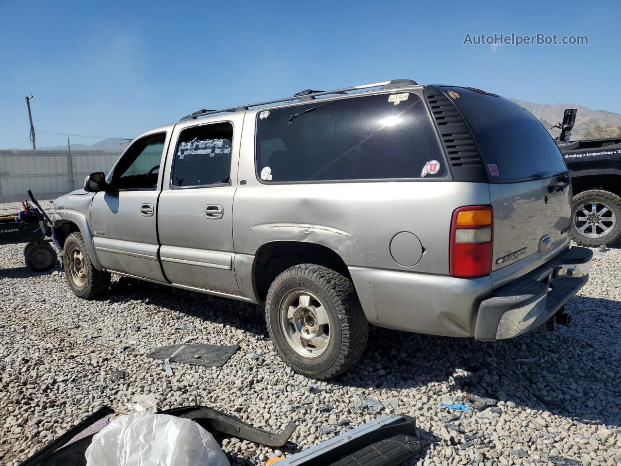 2000 Chevrolet Suburban K1500 Gold vin: 3GNFK16T7YG219290