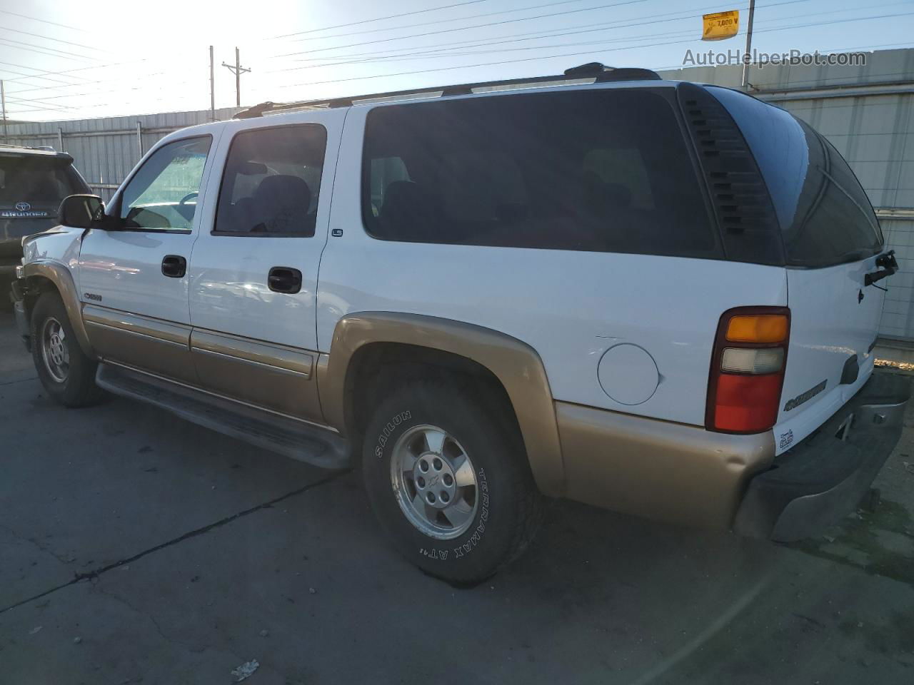 2000 Chevrolet Suburban K1500 White vin: 3GNFK16T9YG130093