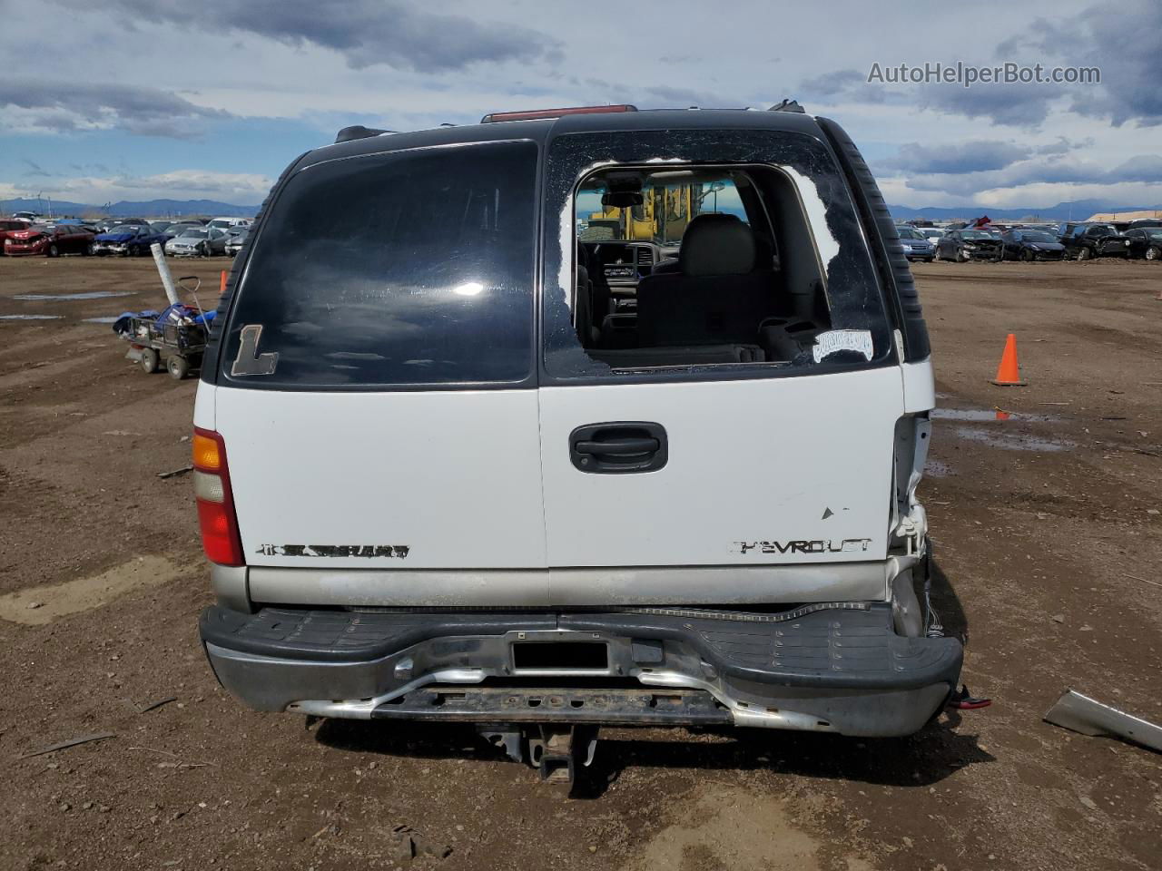 2000 Chevrolet Suburban K1500 White vin: 3GNFK16TXYG171025