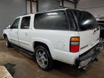 2005 Chevrolet Suburban K1500 White vin: 3GNFK16Z05G131102