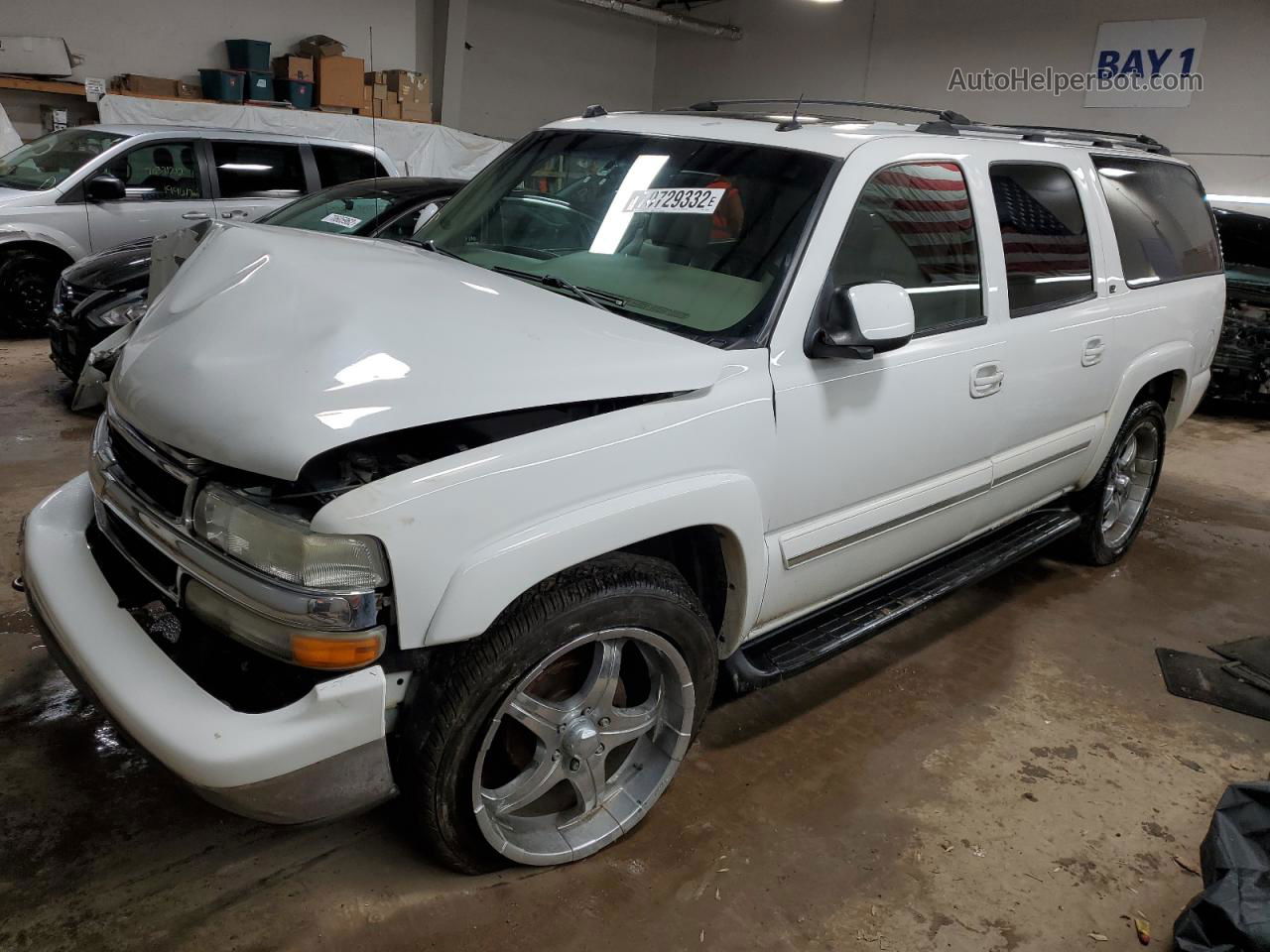 2005 Chevrolet Suburban K1500 White vin: 3GNFK16Z05G131102