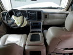 2005 Chevrolet Suburban K1500 White vin: 3GNFK16Z05G131102