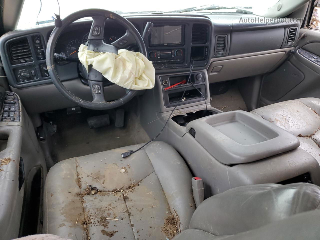 2005 Chevrolet Suburban K1500 White vin: 3GNFK16Z05G153794