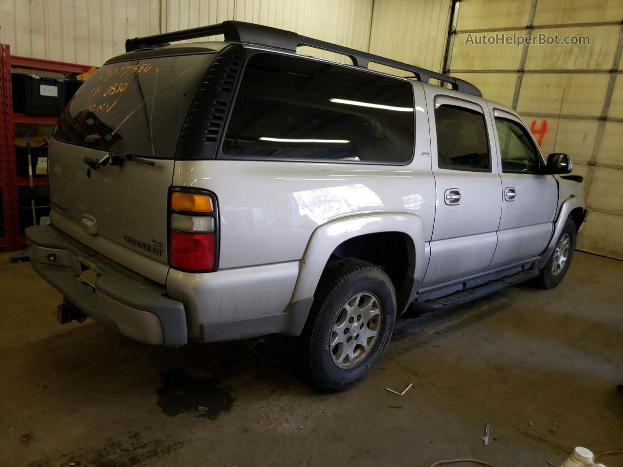 2005 Chevrolet Suburban K1500 Tan vin: 3GNFK16Z15G266881