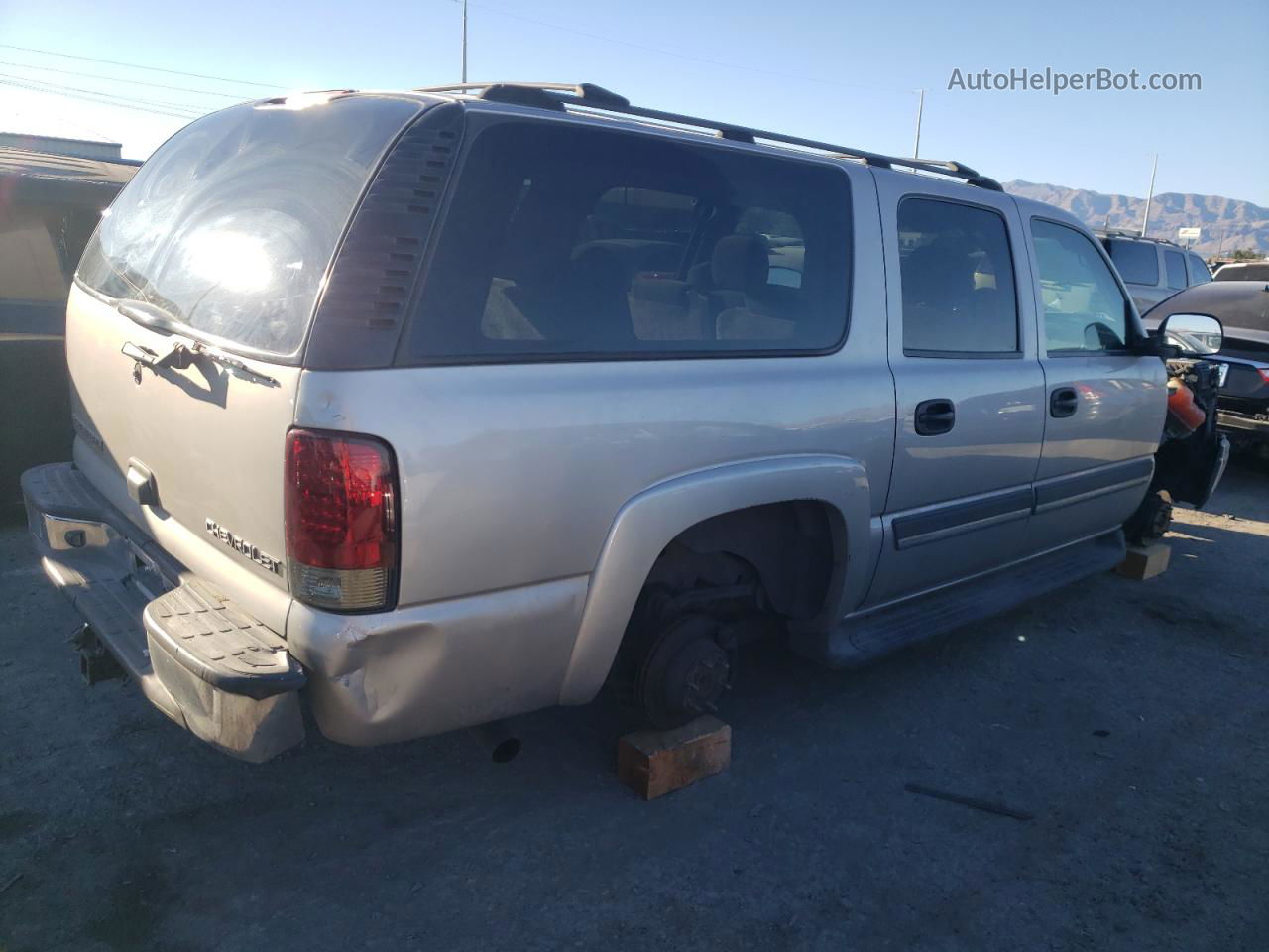 2005 Chevrolet Suburban K1500 Beige vin: 3GNFK16Z35G178818