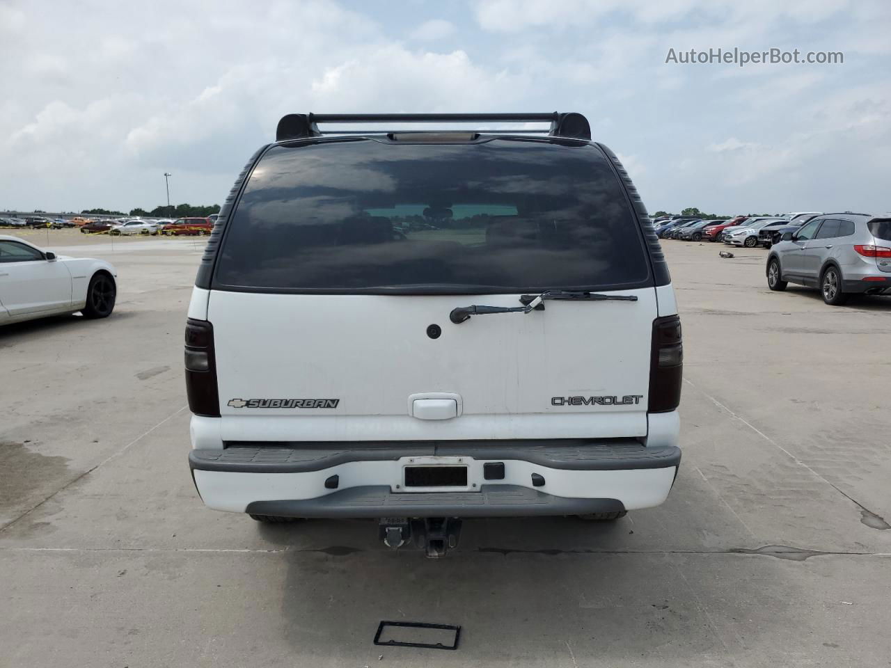 2005 Chevrolet Suburban K1500 White vin: 3GNFK16Z45G195322