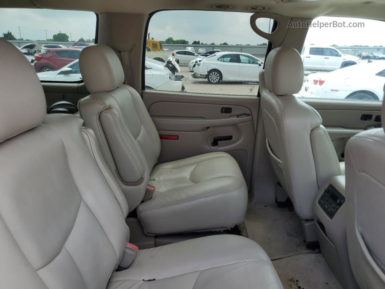 2005 Chevrolet Suburban K1500 Белый vin: 3GNFK16Z45G195322