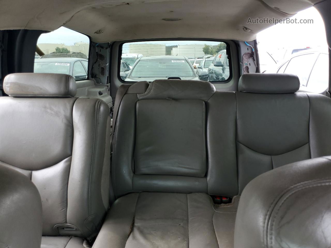 2005 Chevrolet Suburban K1500 Gray vin: 3GNFK16Z45G212037