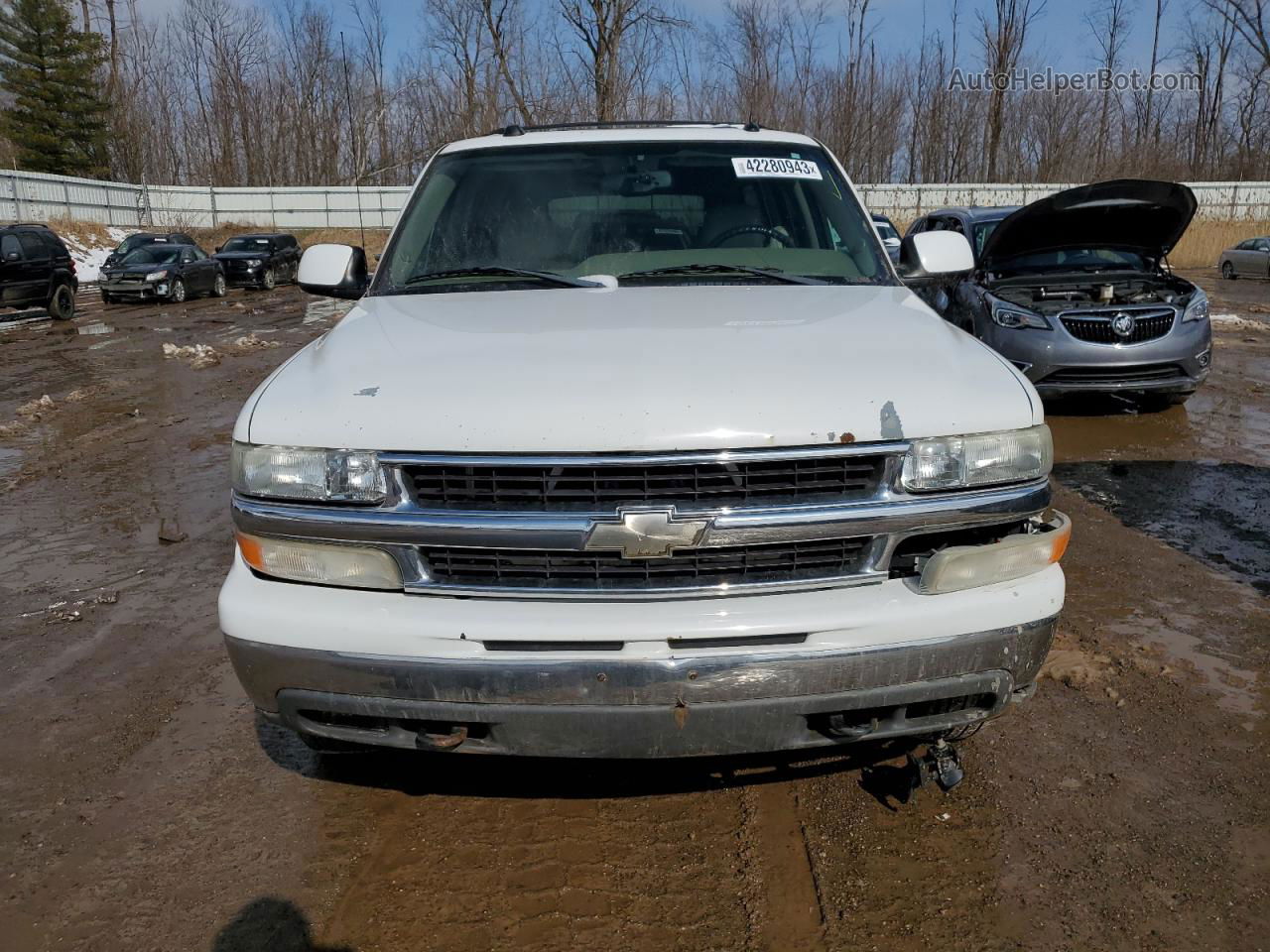 2005 Chevrolet Suburban K1500 White vin: 3GNFK16Z55G233317