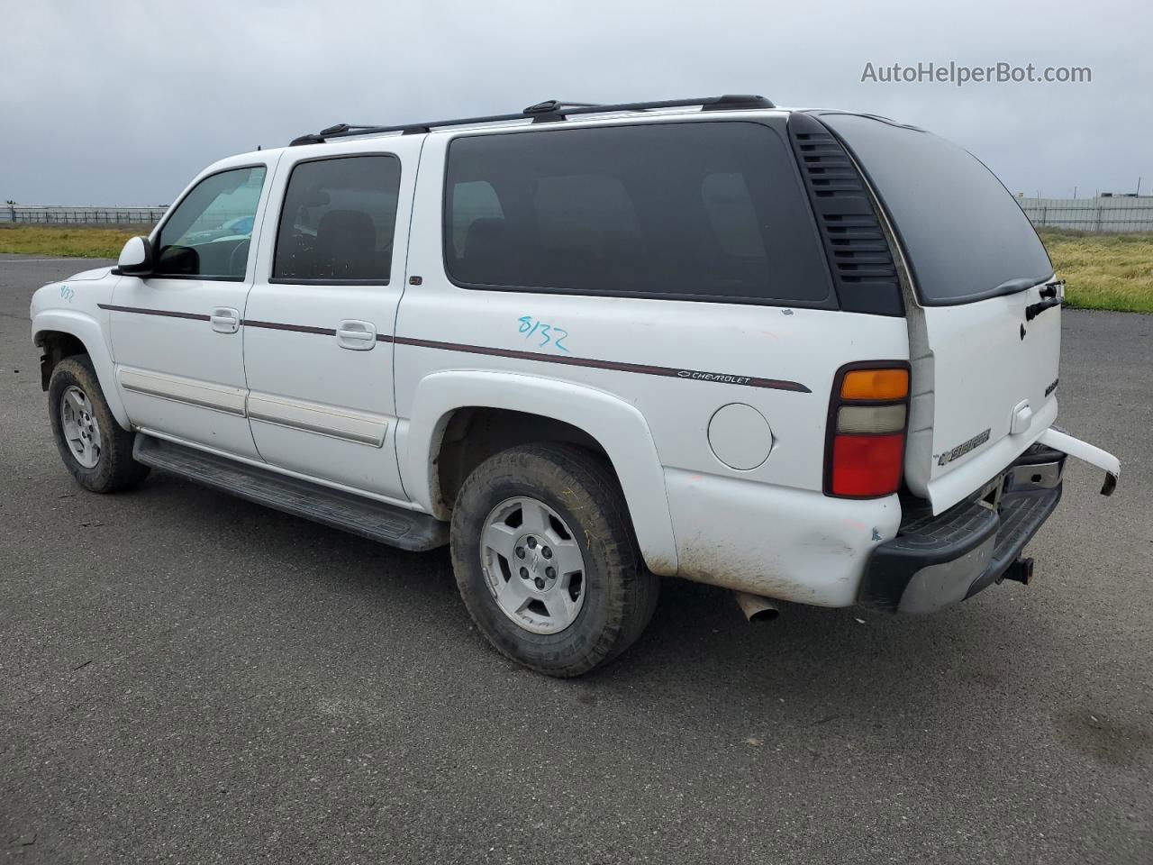 2005 Chevrolet Suburban K1500 White vin: 3GNFK16Z75G142548