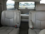 2005 Chevrolet Suburban K1500 White vin: 3GNFK16Z85G101510