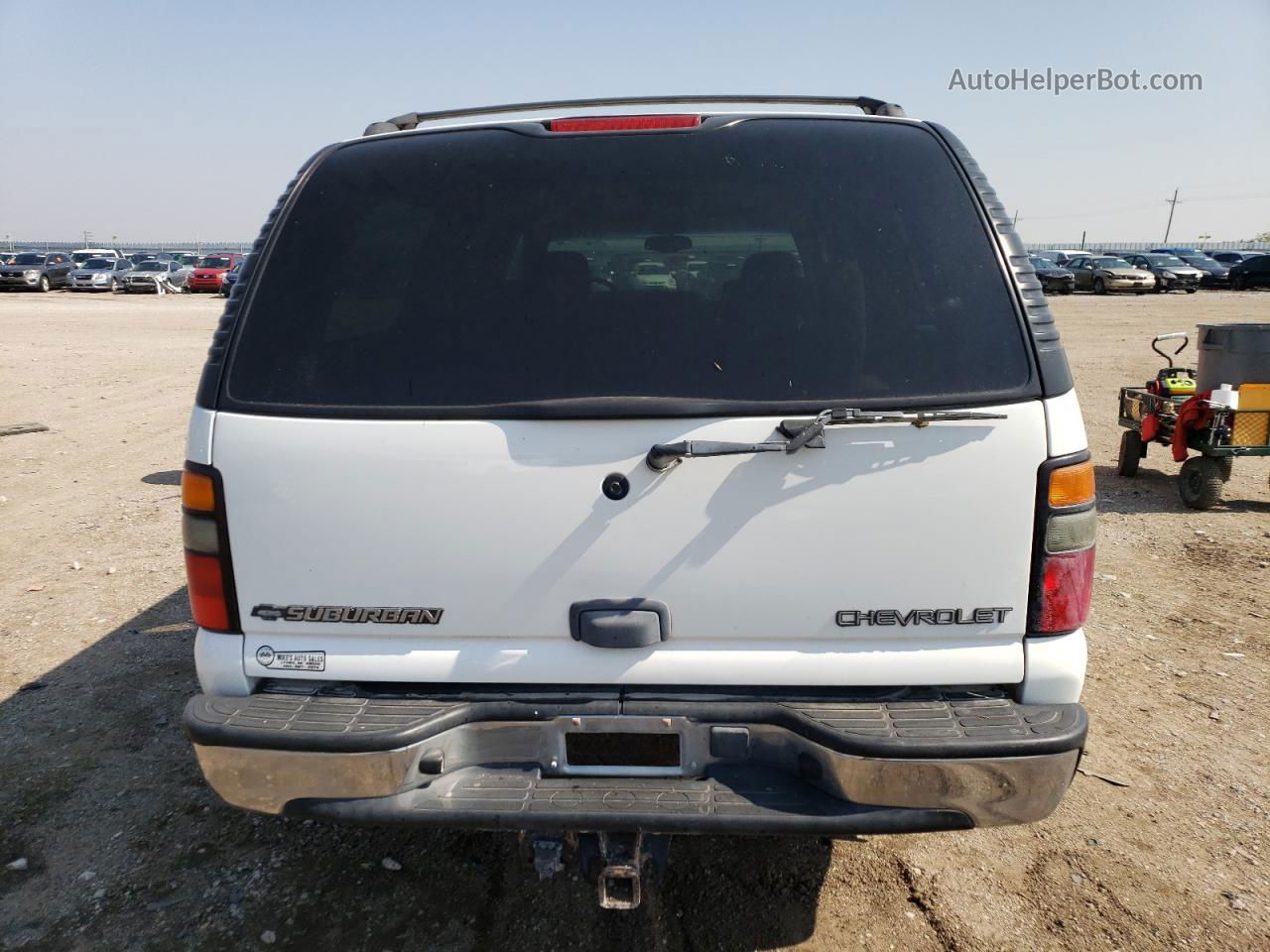 2005 Chevrolet Suburban K1500 White vin: 3GNFK16Z95G119272