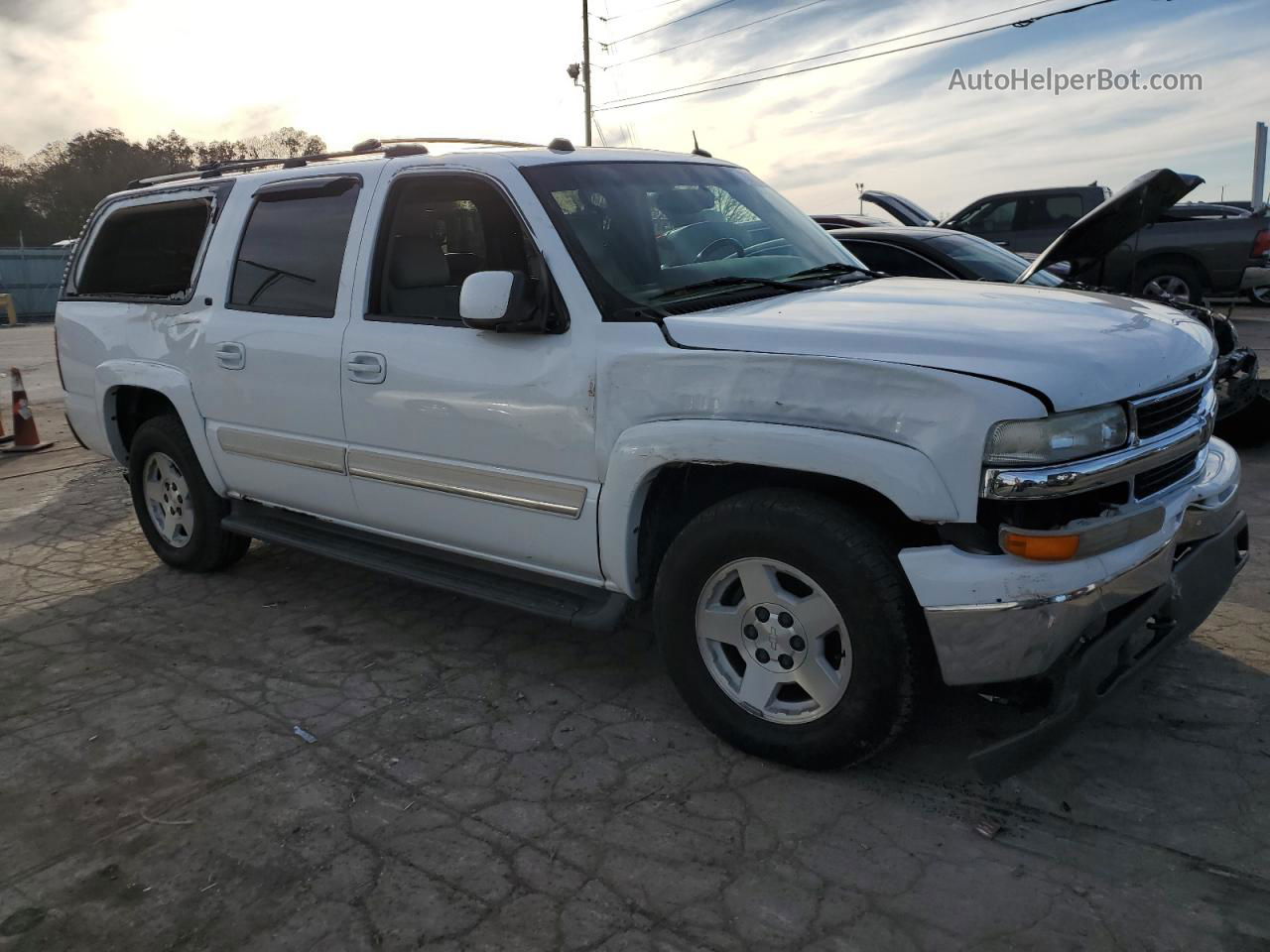 2005 Chevrolet Suburban K1500 White vin: 3GNFK16ZX5G211068